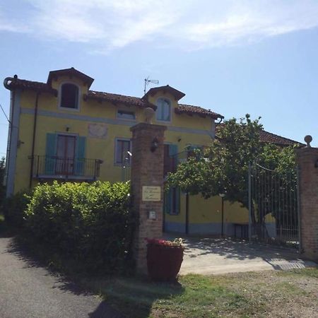 Bed and Breakfast La Terrazza Del Barbaresco Neviglie Exterior foto