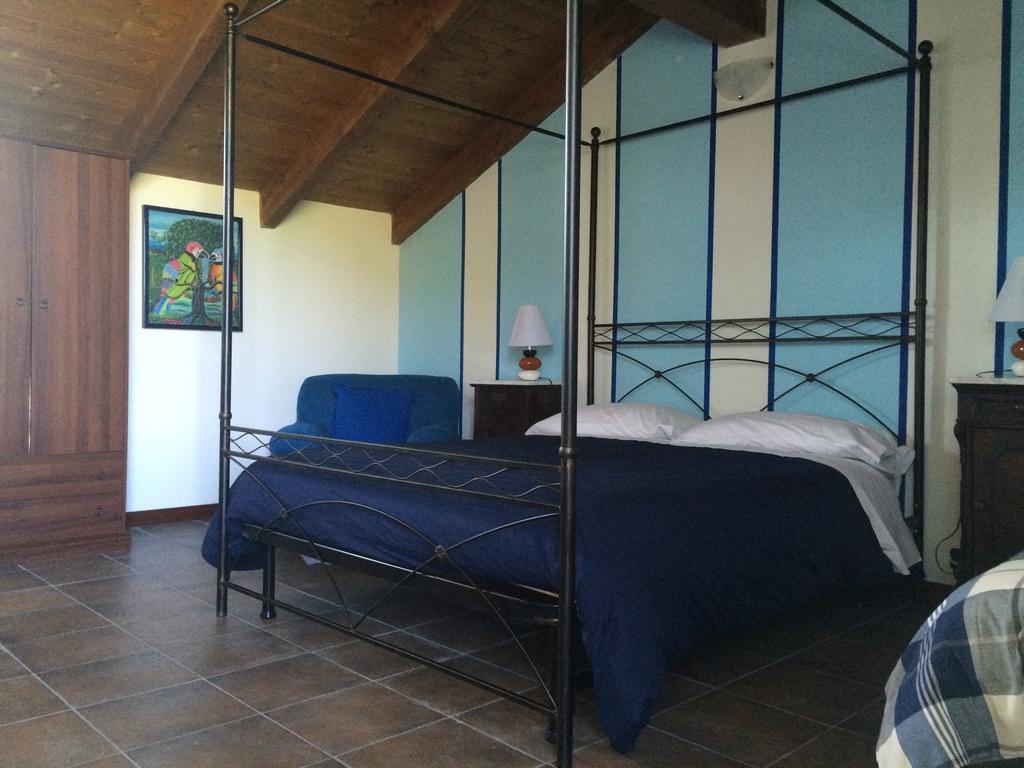 Bed and Breakfast La Terrazza Del Barbaresco Neviglie Zimmer foto