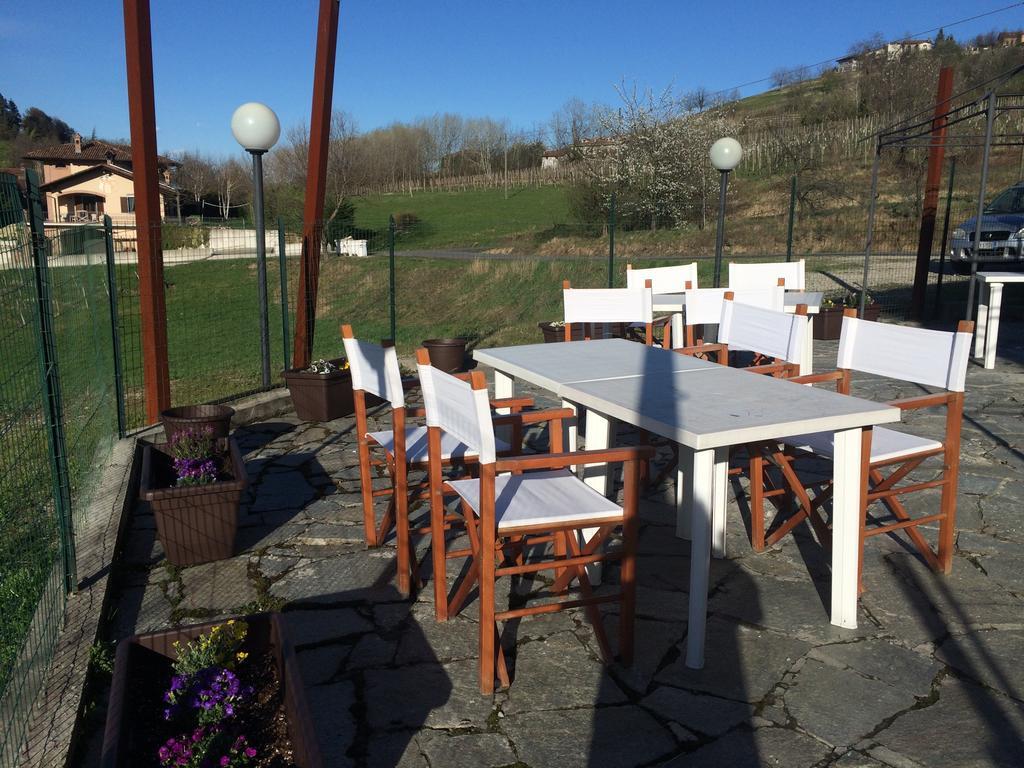 Bed and Breakfast La Terrazza Del Barbaresco Neviglie Exterior foto