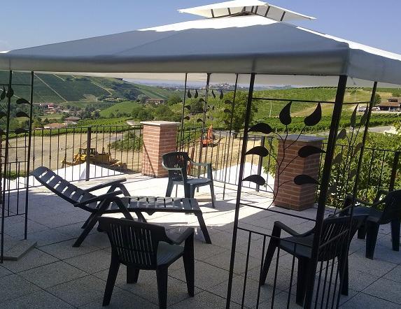 Bed and Breakfast La Terrazza Del Barbaresco Neviglie Exterior foto