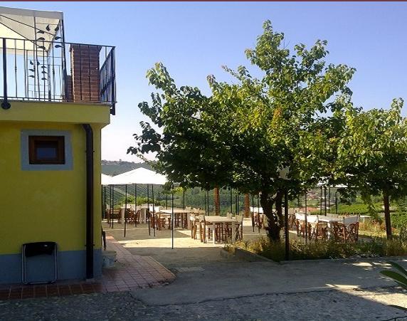 Bed and Breakfast La Terrazza Del Barbaresco Neviglie Exterior foto