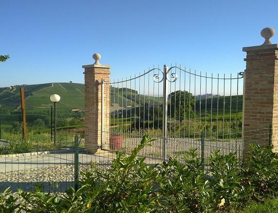 Bed and Breakfast La Terrazza Del Barbaresco Neviglie Exterior foto