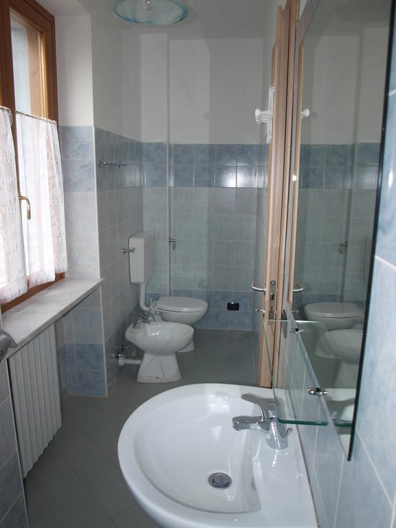 Bed and Breakfast La Terrazza Del Barbaresco Neviglie Zimmer foto