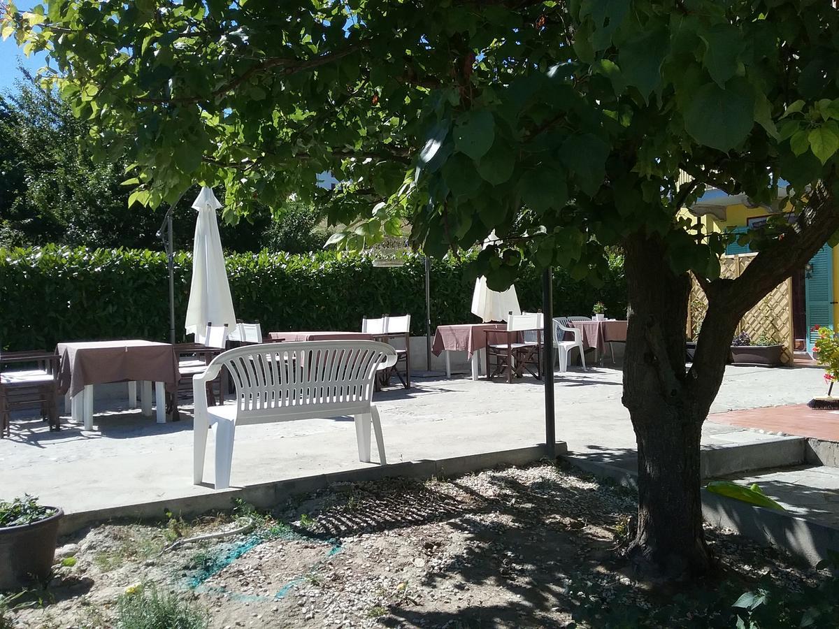 Bed and Breakfast La Terrazza Del Barbaresco Neviglie Exterior foto